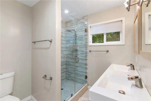6301 Yarmouth Avenue, Encino, CA 91316