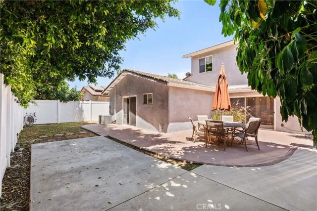 6301 Yarmouth Avenue, Encino, CA 91316