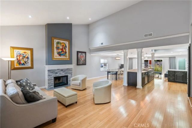 6301 Yarmouth Avenue, Encino, CA 91316