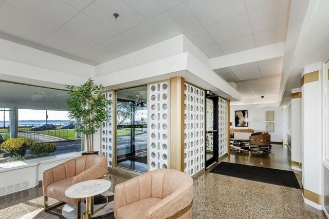 300 Lynn Shore Drive 811, Lynn, MA 01902