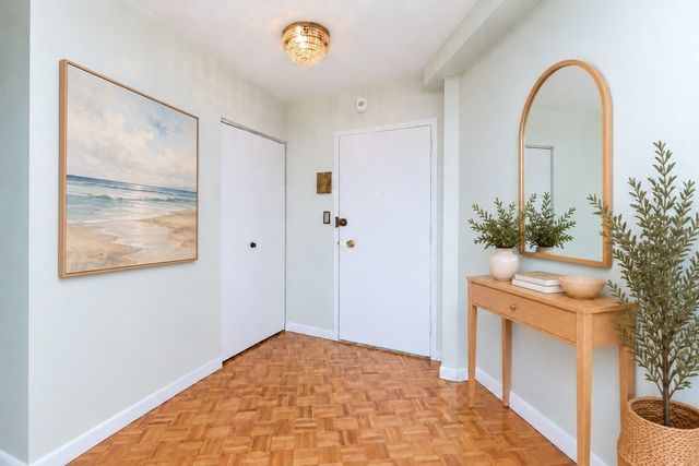300 Lynn Shore Drive 811, Lynn, MA 01902