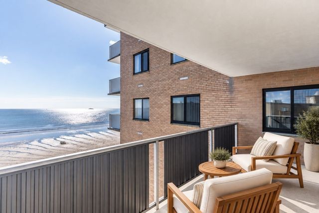 300 Lynn Shore Drive 811, Lynn, MA 01902
