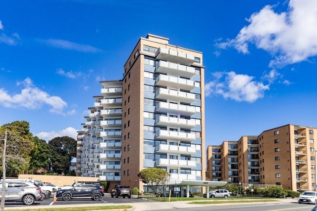 300 Lynn Shore Drive 811, Lynn, MA 01902