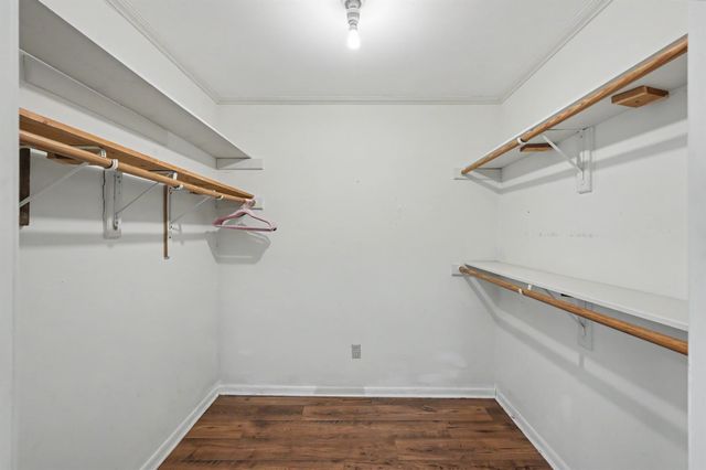 114 N Woodsway Street E, Conroe, TX 77301