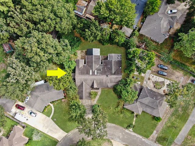 114 N Woodsway Street E, Conroe, TX 77301