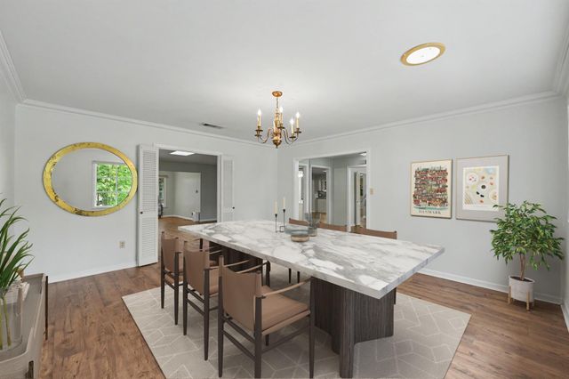 114 N Woodsway Street E, Conroe, TX 77301