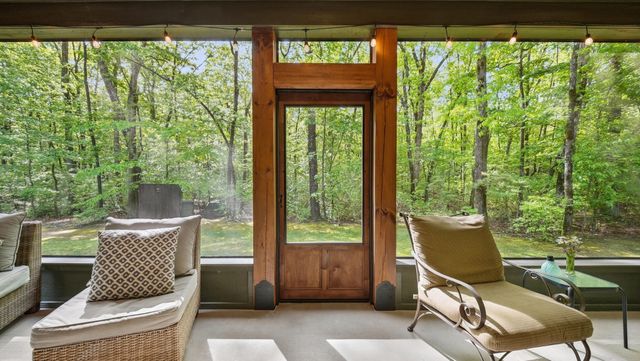 171 W Bluff Road, Menlo, GA 30731