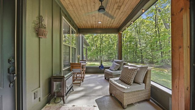 171 W Bluff Road, Menlo, GA 30731
