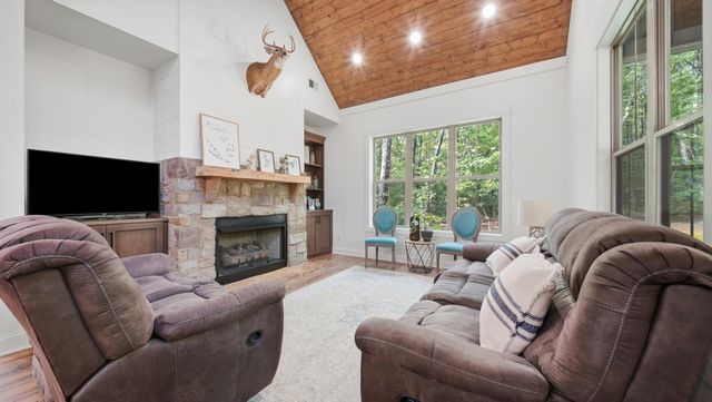 171 W Bluff Road, Menlo, GA 30731