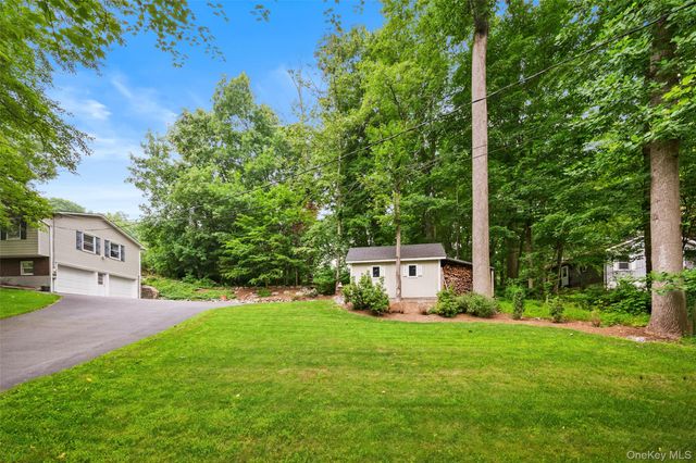 27 Silleck Boulevard, Putnam Valley, NY 10579