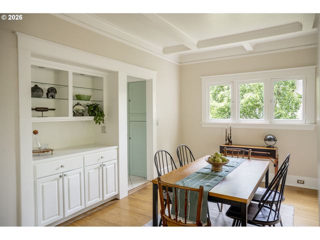 2505 Ne 15TH Ave, Portland, OR 97212
