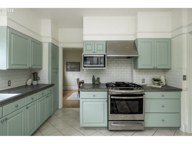 2505 Ne 15TH Ave, Portland, OR 97212