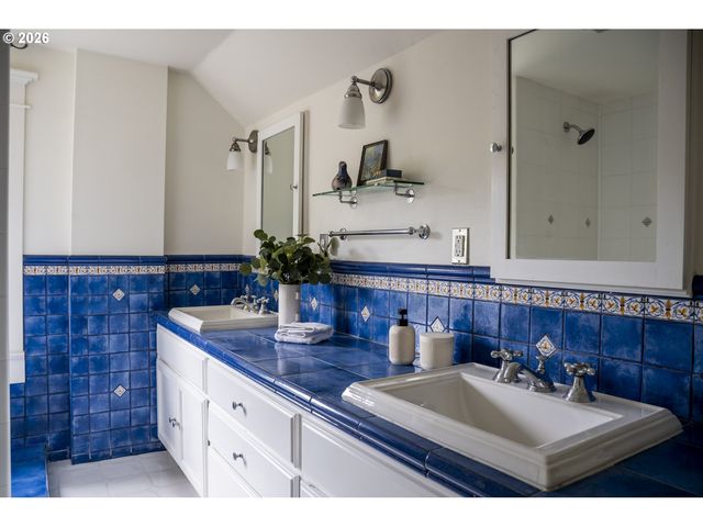 2505 Ne 15TH Ave, Portland, OR 97212