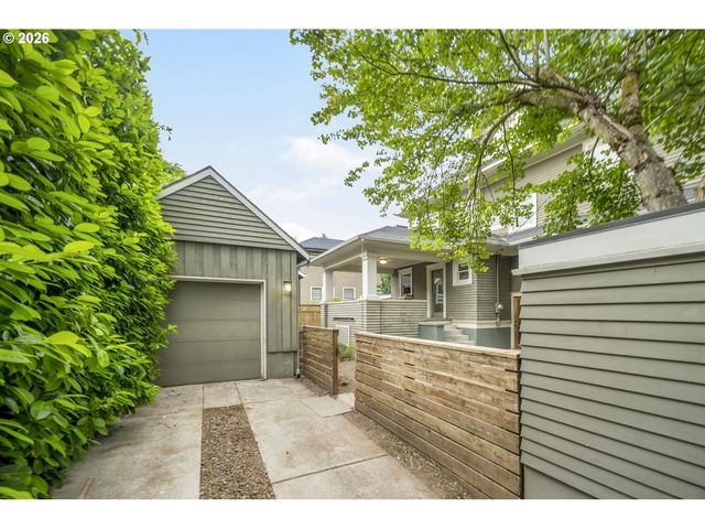 2505 Ne 15TH Ave, Portland, OR 97212