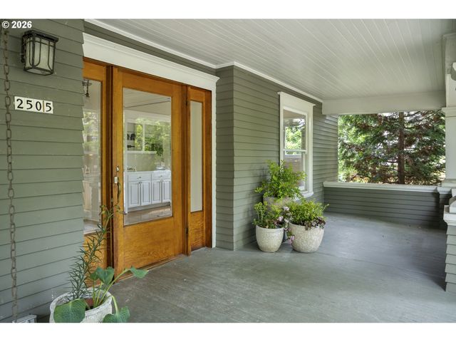 2505 Ne 15TH Ave, Portland, OR 97212