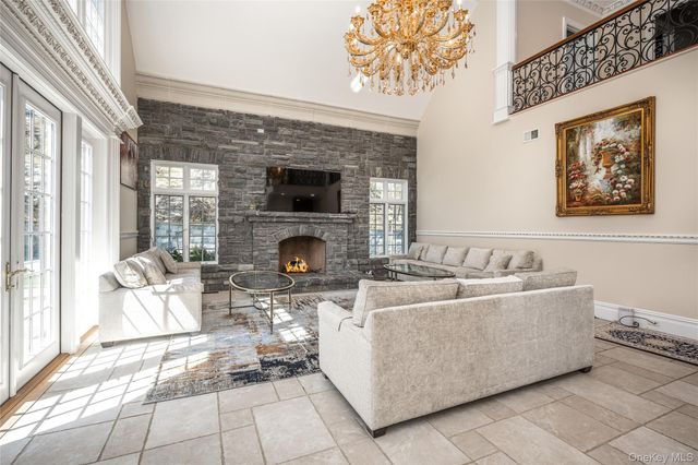 3 Vincent Lane, Armonk, NY 10504