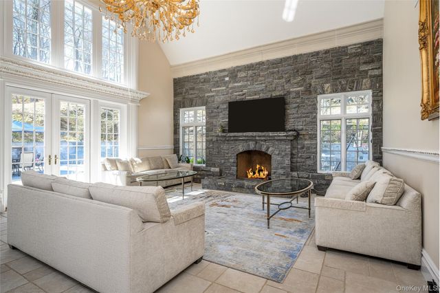 3 Vincent Lane, Armonk, NY 10504