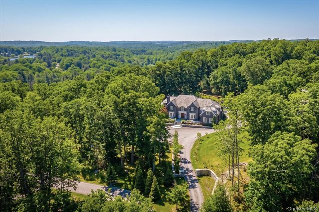 3 Vincent Lane, Armonk, NY 10504