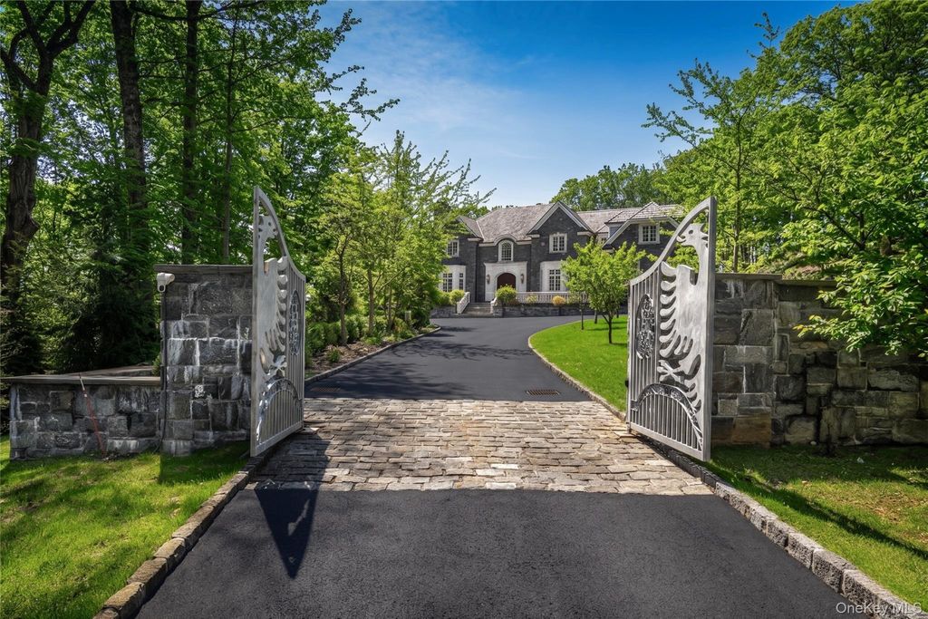 3 Vincent Lane, Armonk, NY 10504