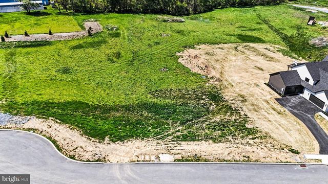 104 CALIA CIR, Hummelstown, PA 17036