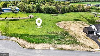 104 CALIA CIR, Hummelstown, PA 17036