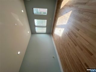52 Cambridge Avenue 1, Jersey City, NJ 07307