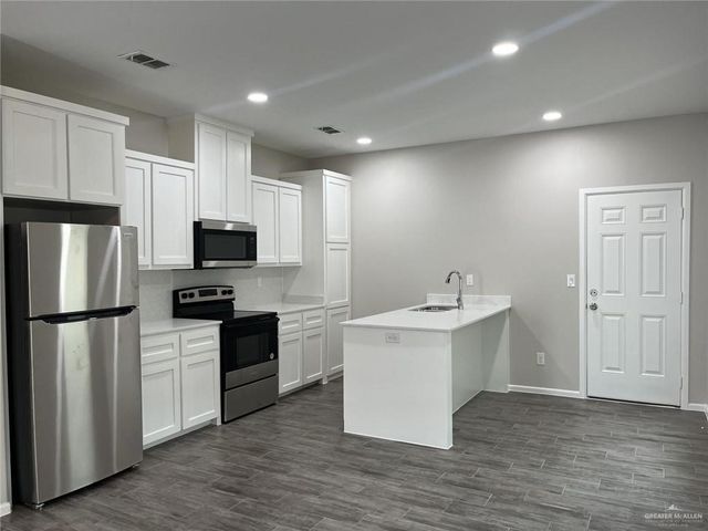 1212 Sucre Drive 3, Edinburg, TX 78541
