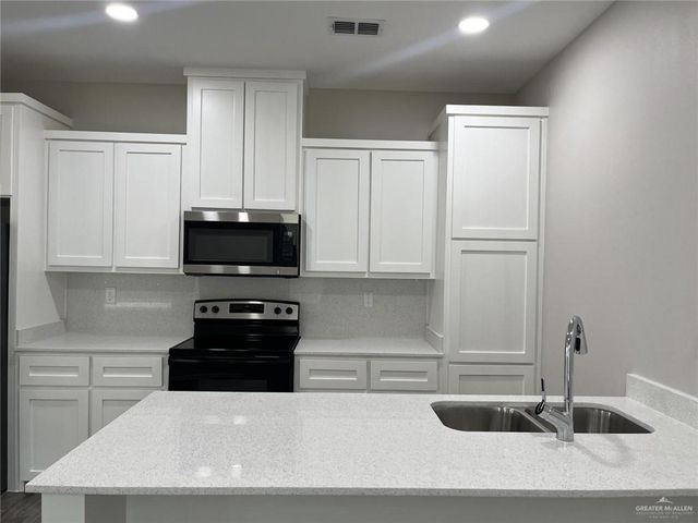 1212 Sucre Drive 3, Edinburg, TX 78541