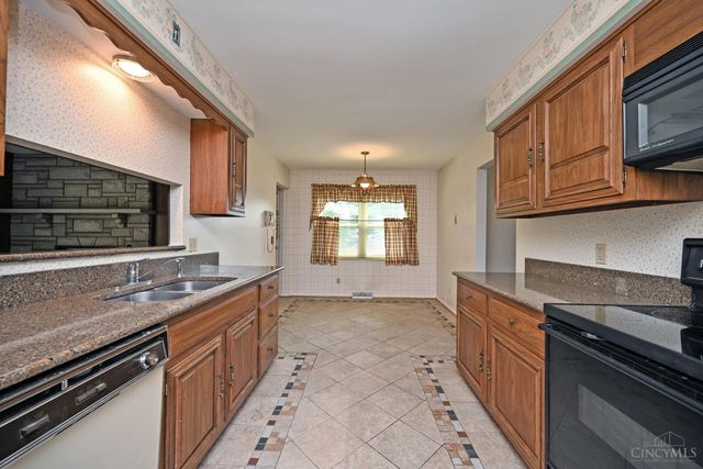 6006 Quailhill Drive, Green Twp, OH 45233