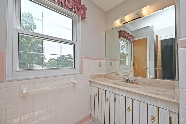6006 Quailhill Drive, Green Twp, OH 45233