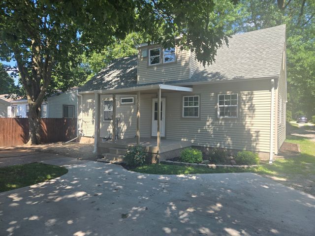 1001 Stafford Avenue, Ames, IA 50010