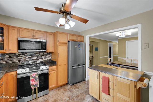 3131 Marlin Rd, Houston Acres, KY 40220