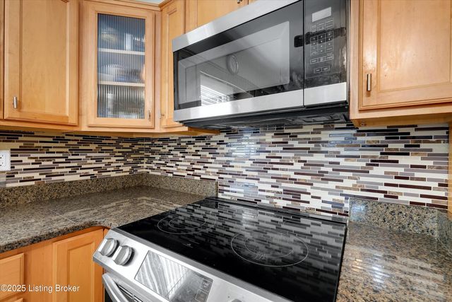 3131 Marlin Rd, Houston Acres, KY 40220