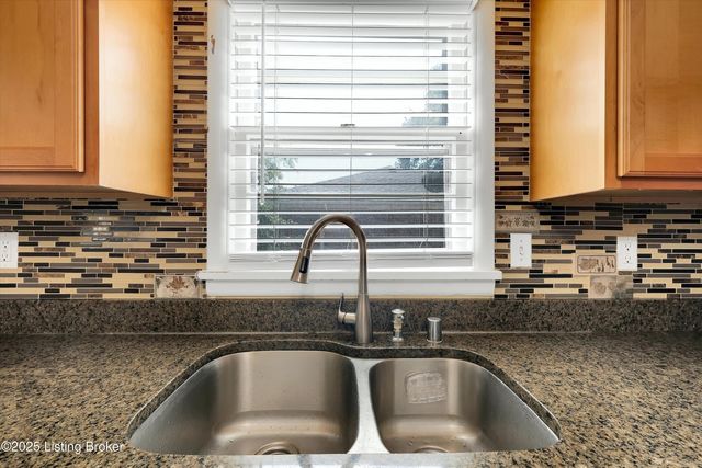 3131 Marlin Rd, Houston Acres, KY 40220