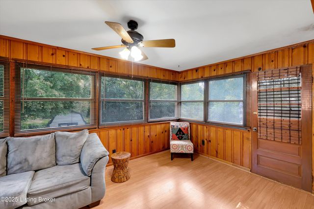 3131 Marlin Rd, Houston Acres, KY 40220