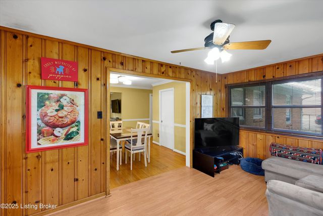 3131 Marlin Rd, Houston Acres, KY 40220