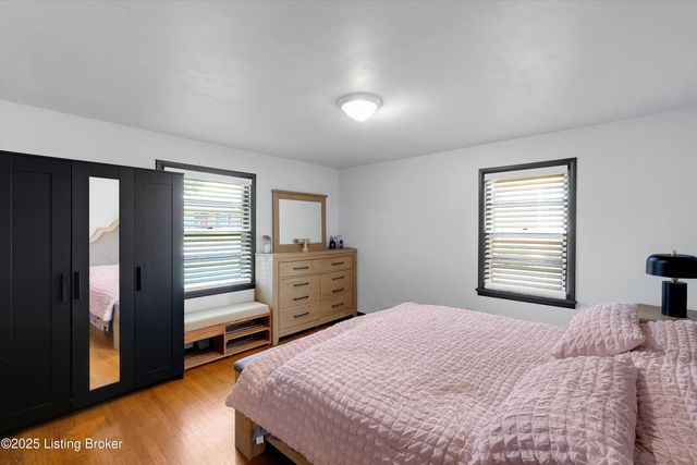 3131 Marlin Rd, Houston Acres, KY 40220