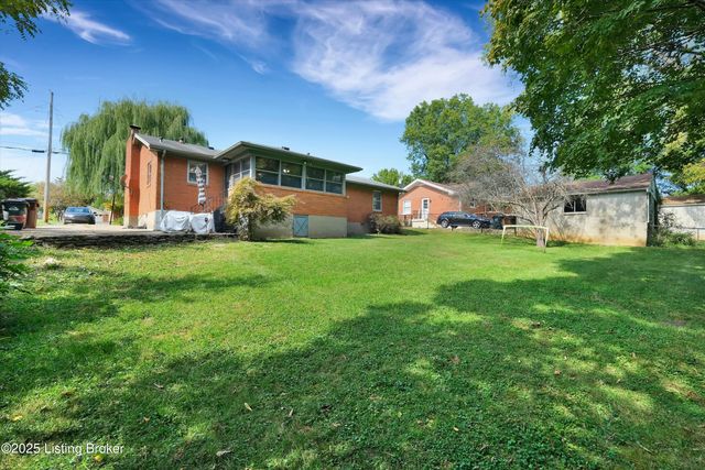 3131 Marlin Rd, Houston Acres, KY 40220