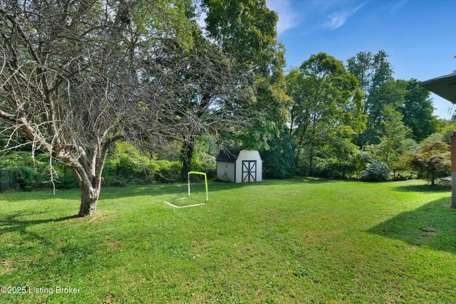 3131 Marlin Rd, Houston Acres, KY 40220