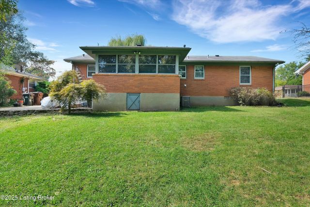 3131 Marlin Rd, Houston Acres, KY 40220