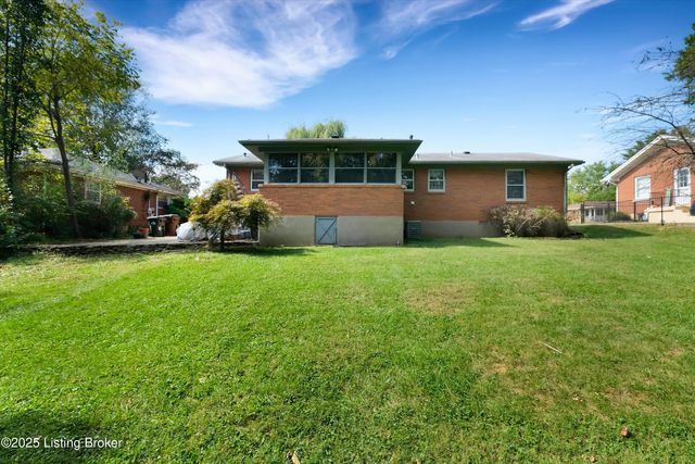 3131 Marlin Rd, Houston Acres, KY 40220