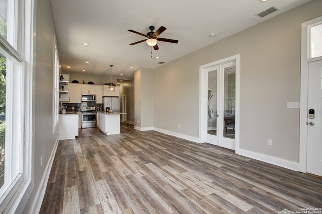 508 N Cherry St, San Antonio, TX 78202