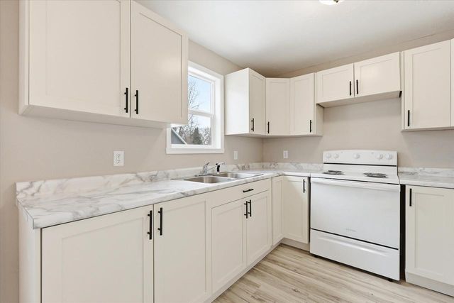 115 W 4TH STREET, Manawa, WI 54949