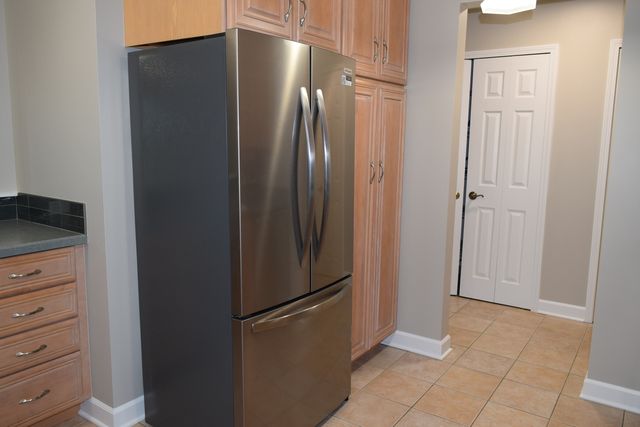 1405 E Central Road 201A, Arlington Heights, IL 60005