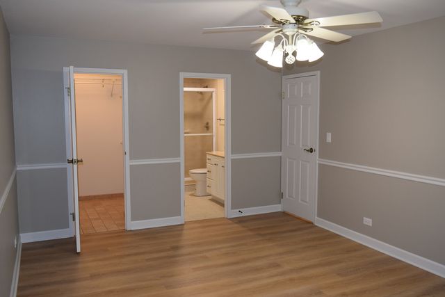 1405 E Central Road 201A, Arlington Heights, IL 60005
