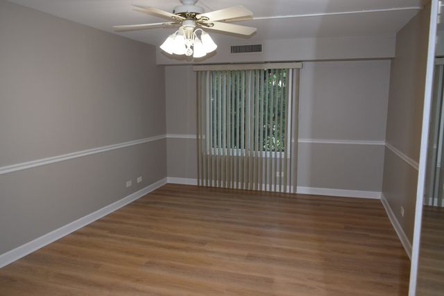 1405 E Central Road 201A, Arlington Heights, IL 60005