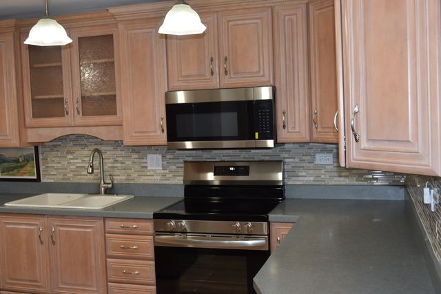 1405 E Central Road 201A, Arlington Heights, IL 60005