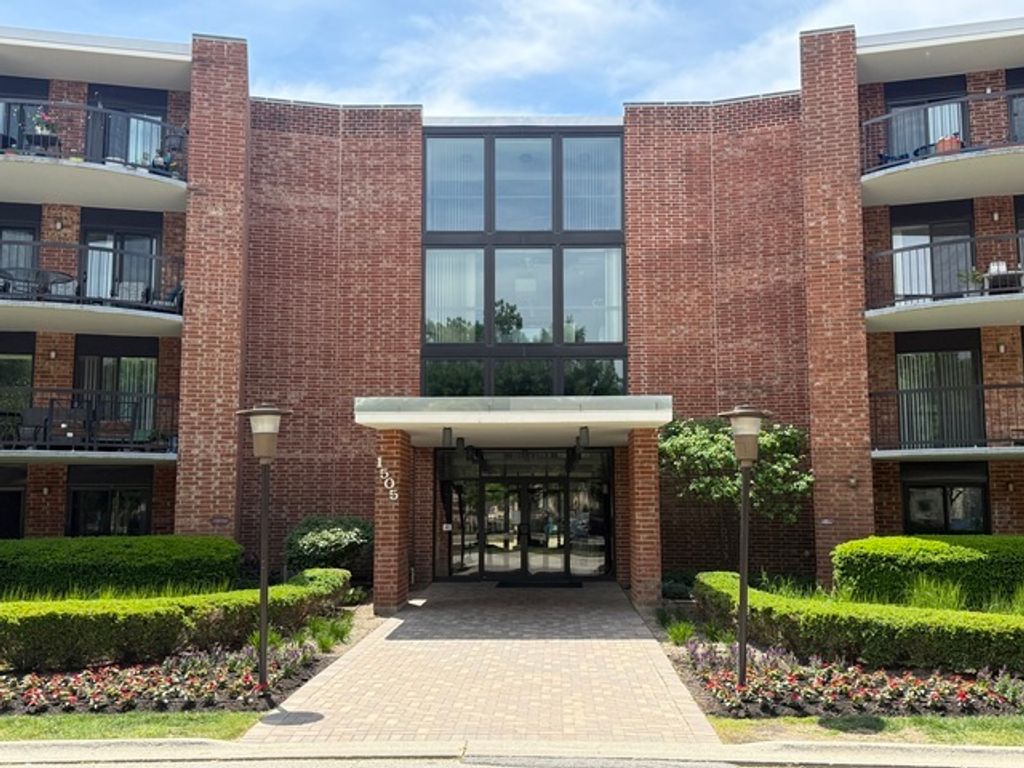1405 E Central Road 201A, Arlington Heights, IL 60005