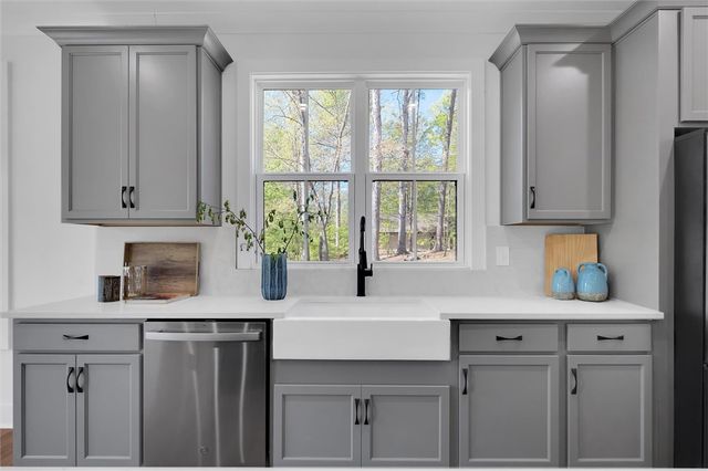407 Blue Ridge Court, Westminster, SC 29693