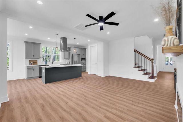 407 Blue Ridge Court, Westminster, SC 29693